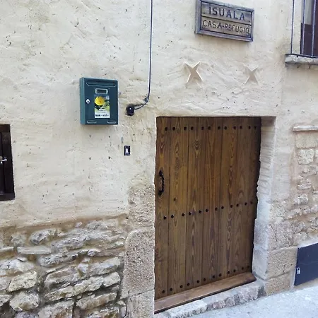 Casa Isuala *